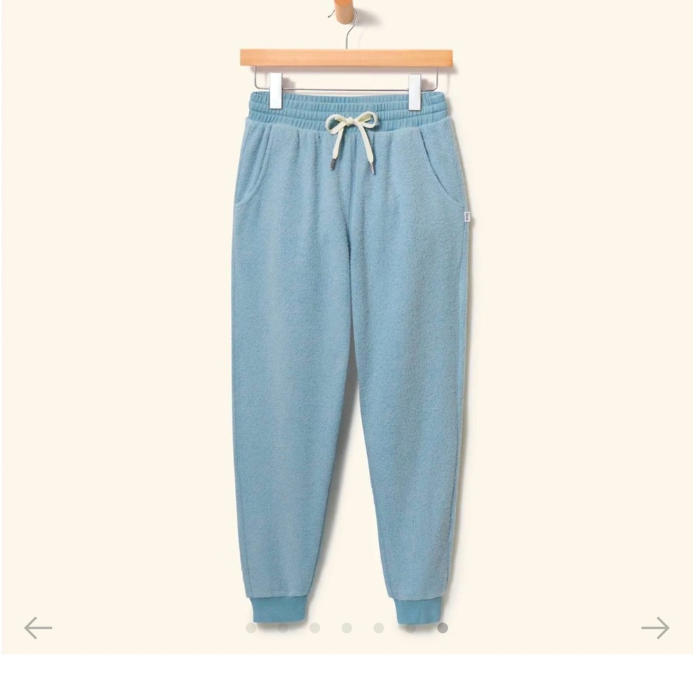 Blanket Blend sweatpants for Men by Feat. Size M never worn, cozy, comfy!